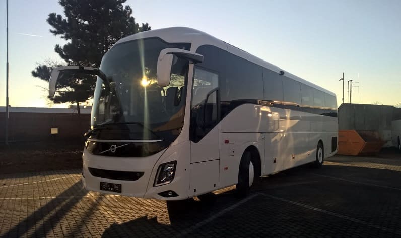 Bus hire in Geras