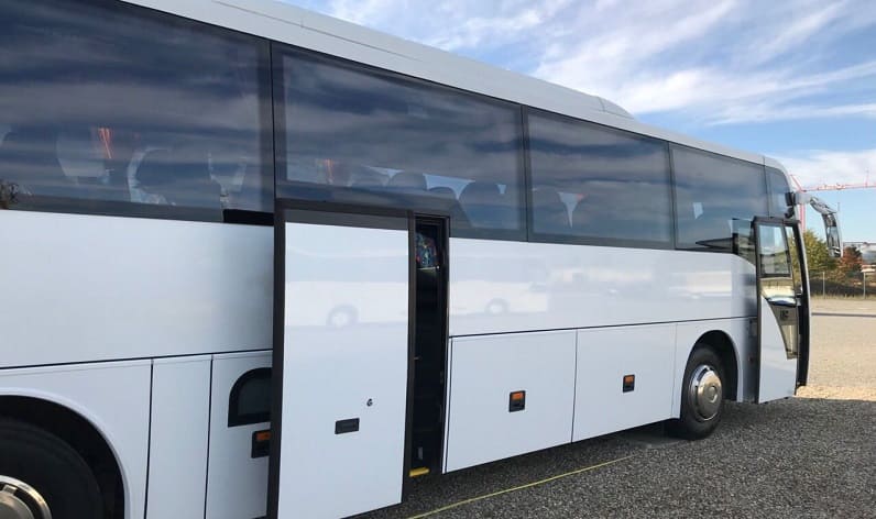 Buses reservation in Wolkersdorf im Weinviertel